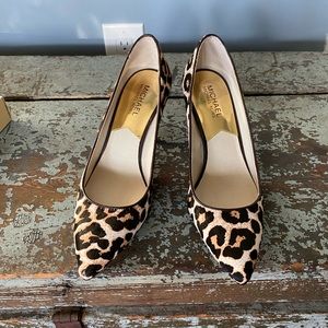 2days left Michael Kors leopard print heel size 8